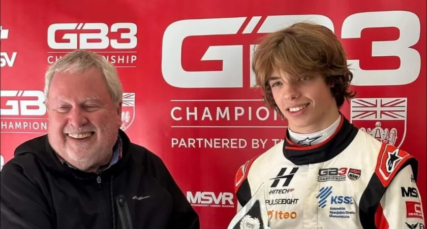 Tymek Kucharczyk Kontynuuje Zwycięską Passę: Trzecie Pole Position z Rzędu!