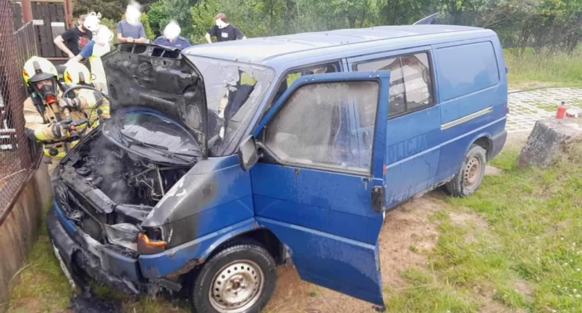 Wypadek i pożar samochodu osobowego 