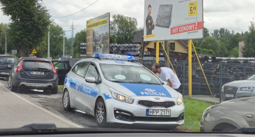 Zderzenie trzech pojazdów na ul. Żywieckiej 