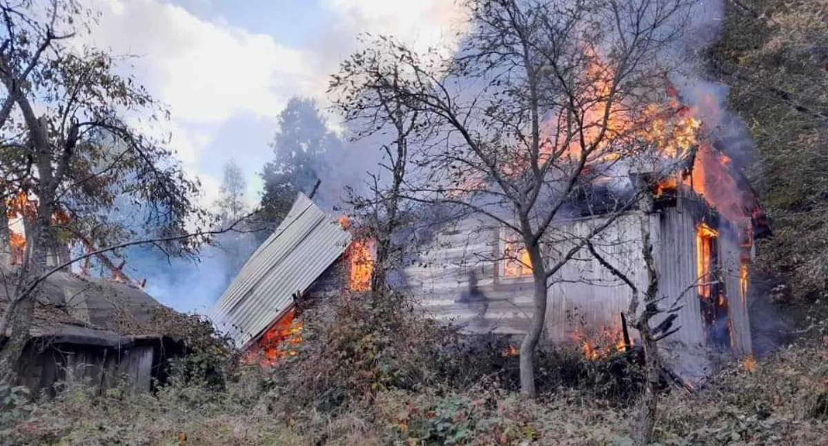 Pożar pustostanu w Węgierskiej Górce