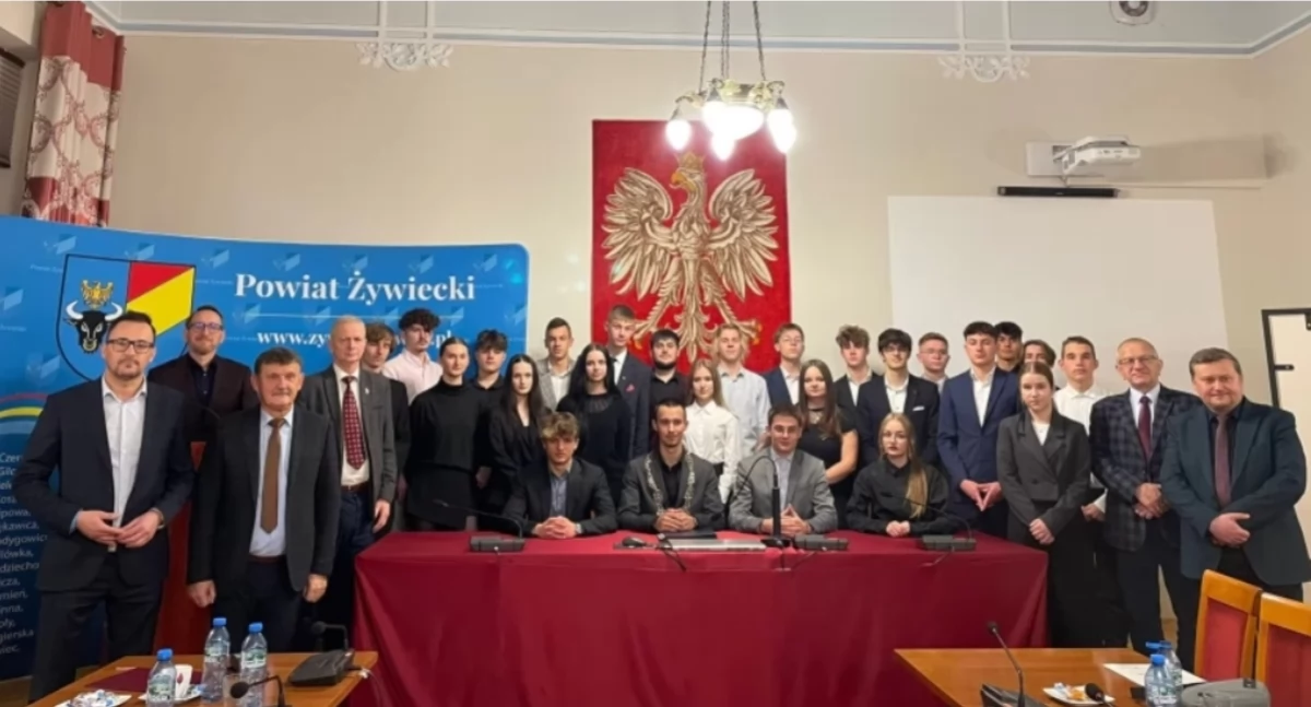 Inauguracyjne posiedzenie Młodzieżowej Rady Powiatu w Żywcu