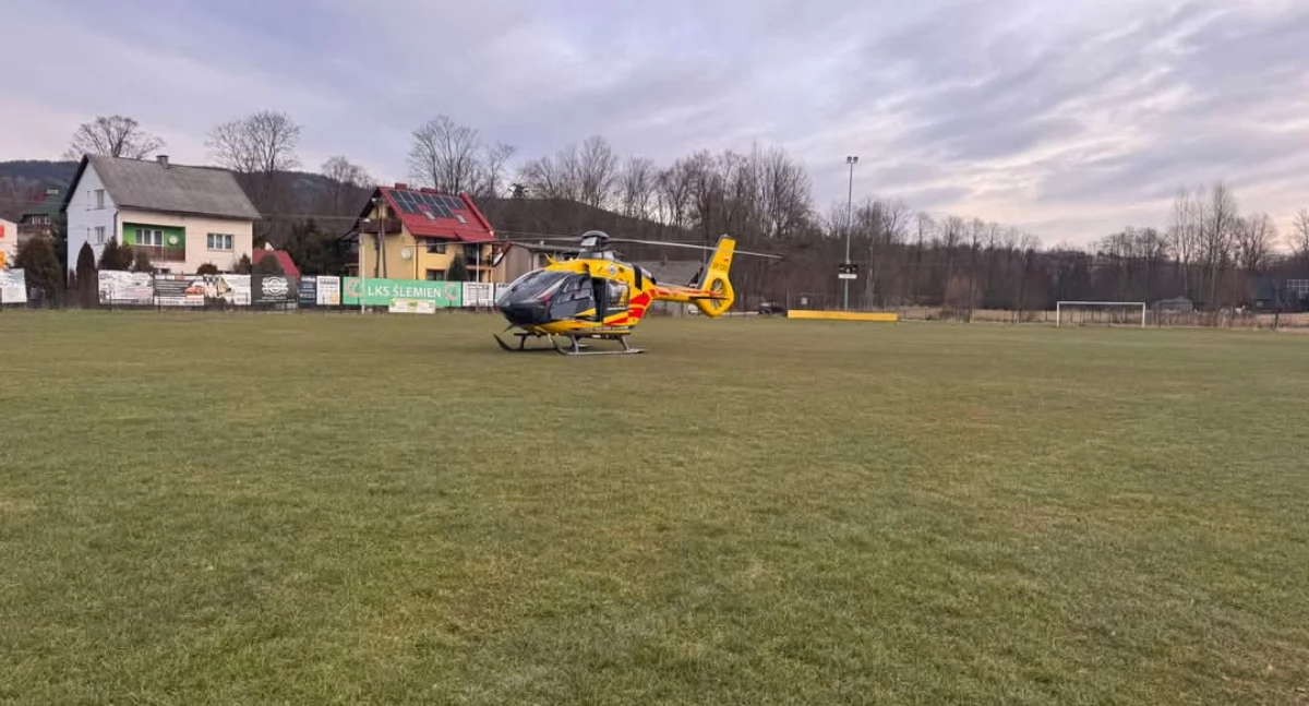Podwójna interwencja OSP Ślemień – zabezpieczenie lądowiska i usuwanie drzewa