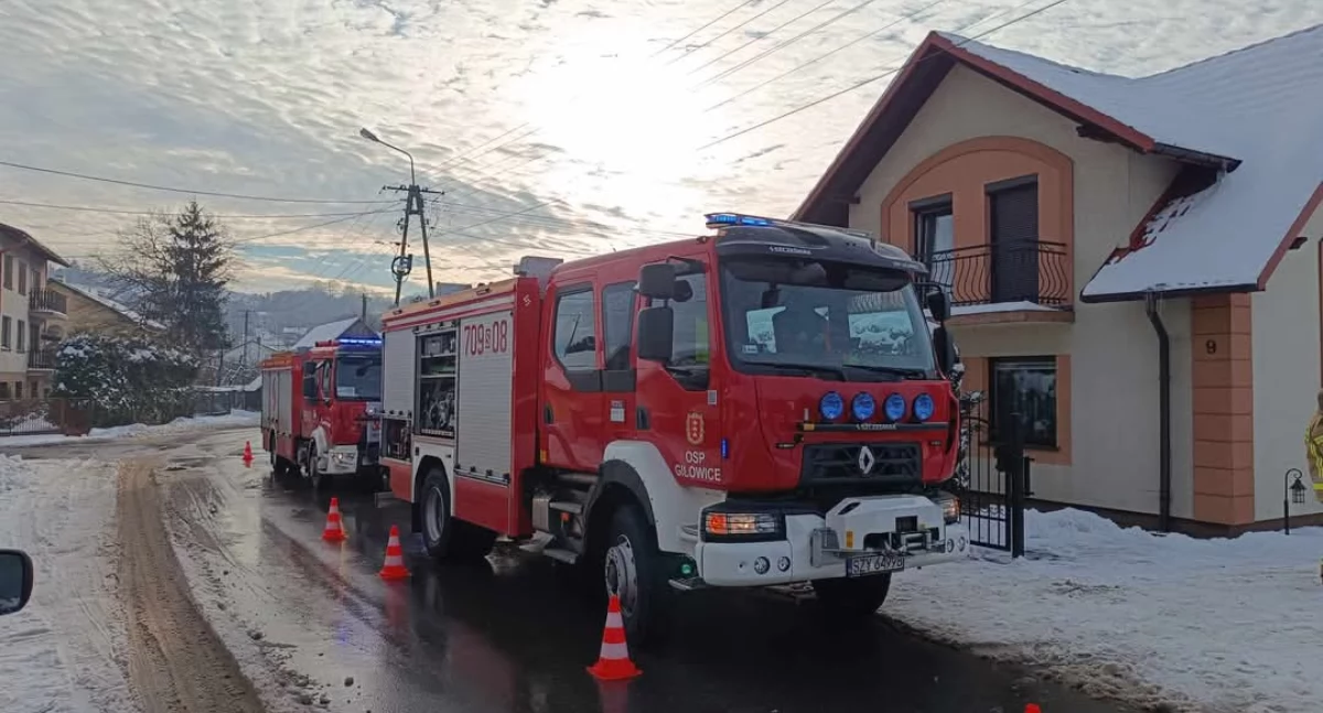 Pożar elewacji budynku mieszkalnego w Gilowicach