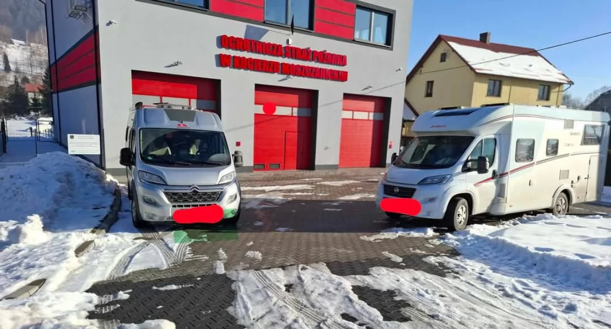 „Remiza to nie parking publiczny!” – apel strażaków z OSP Kocierz Moszczanicki