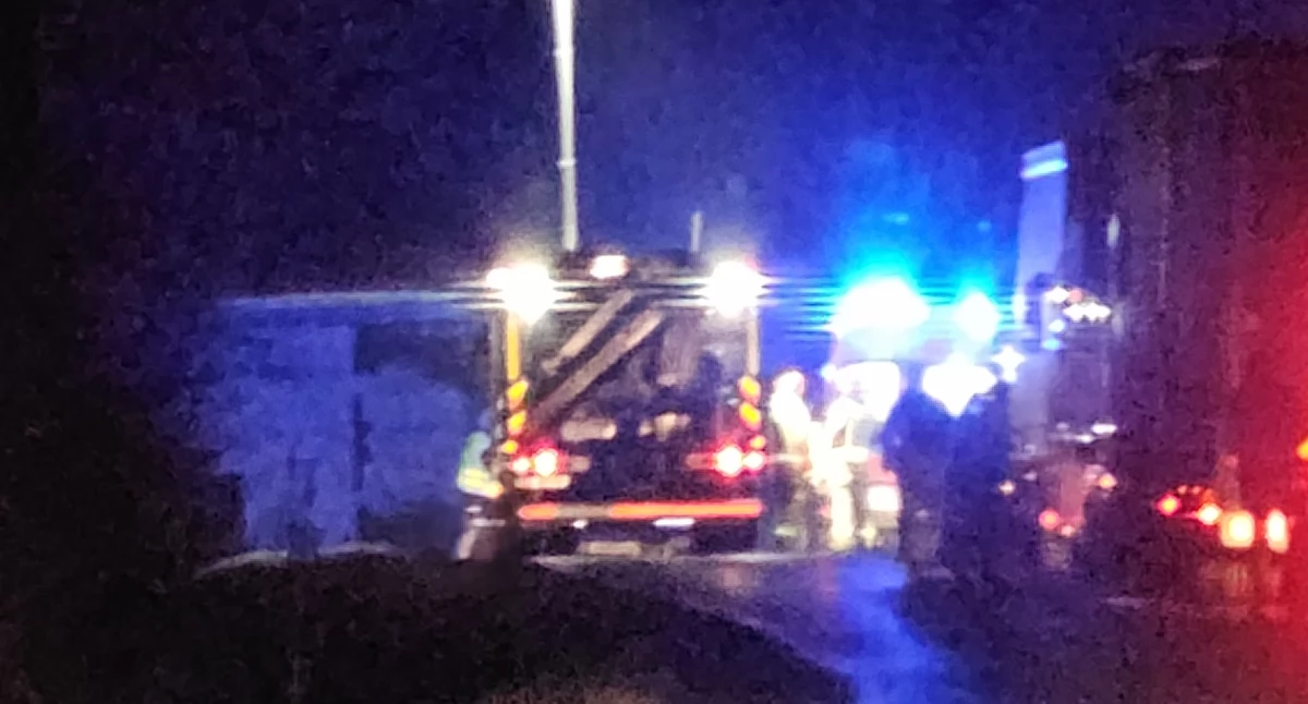 Poważny wypadek na skrzyżowaniu ul. Krakowskiej i Królowej Jadwigi – utrudnienia w ruchu