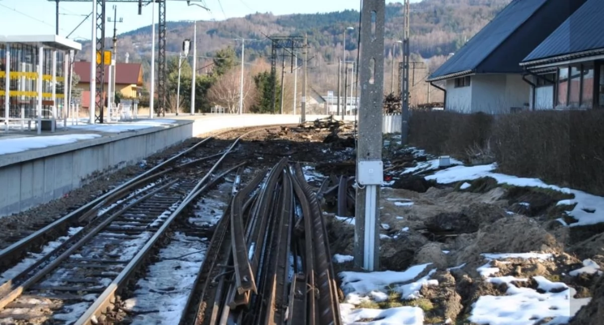 Modernizacja linii kolejowej Żywiec – Sucha Beskidzka wkracza w kluczową fazę