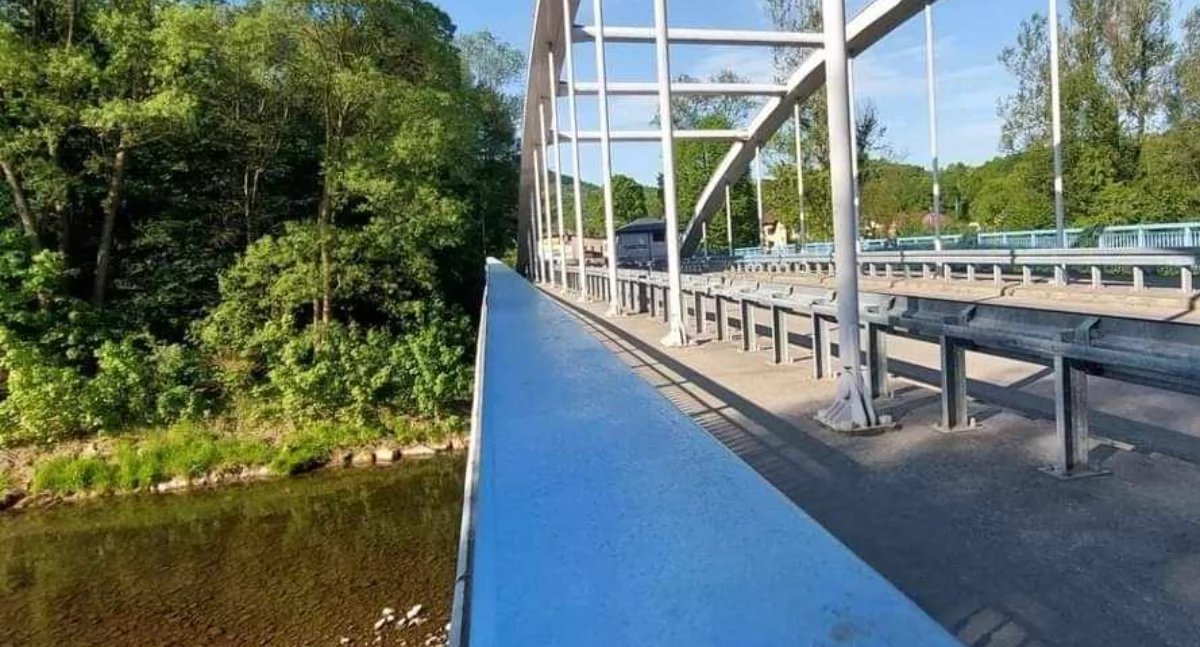 Ostrzeżenie dla rodziców: Podejrzane zachowanie w okolicy mostu Sporyskiego