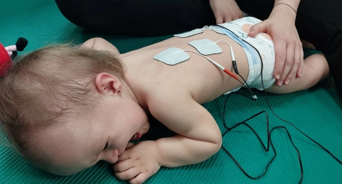 Pomóż małej Jagódce stanąć na nogi – razem możemy więcej!