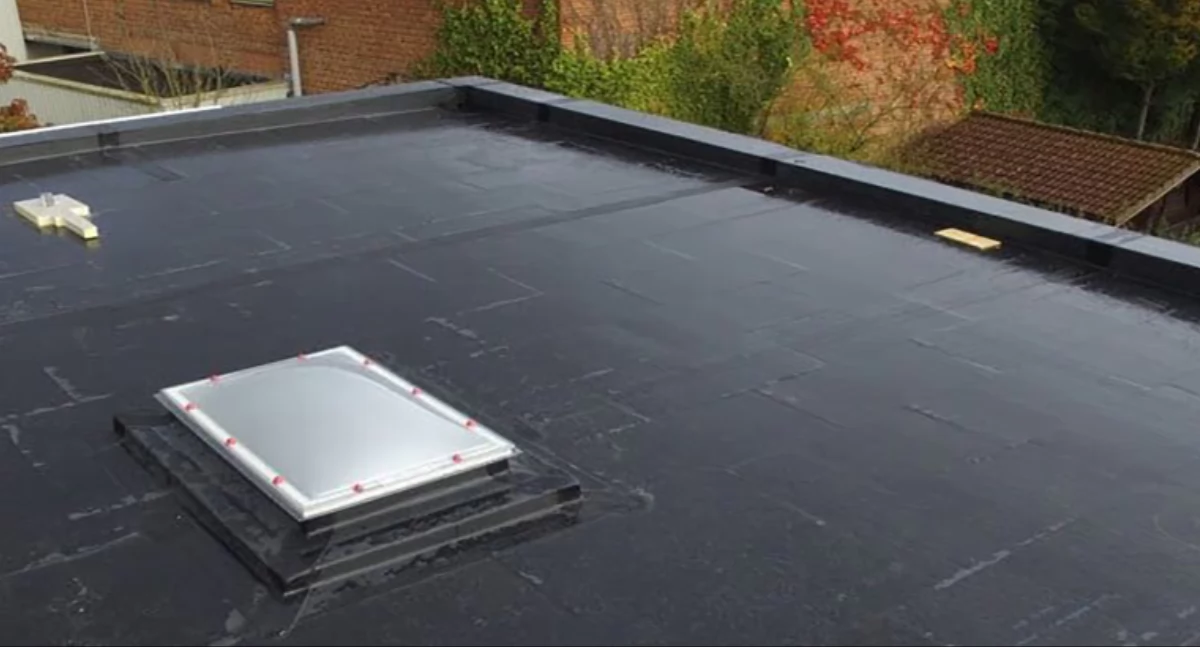 EPDM – nowoczesna technologia hydroizolacji dla dachów i tarasów