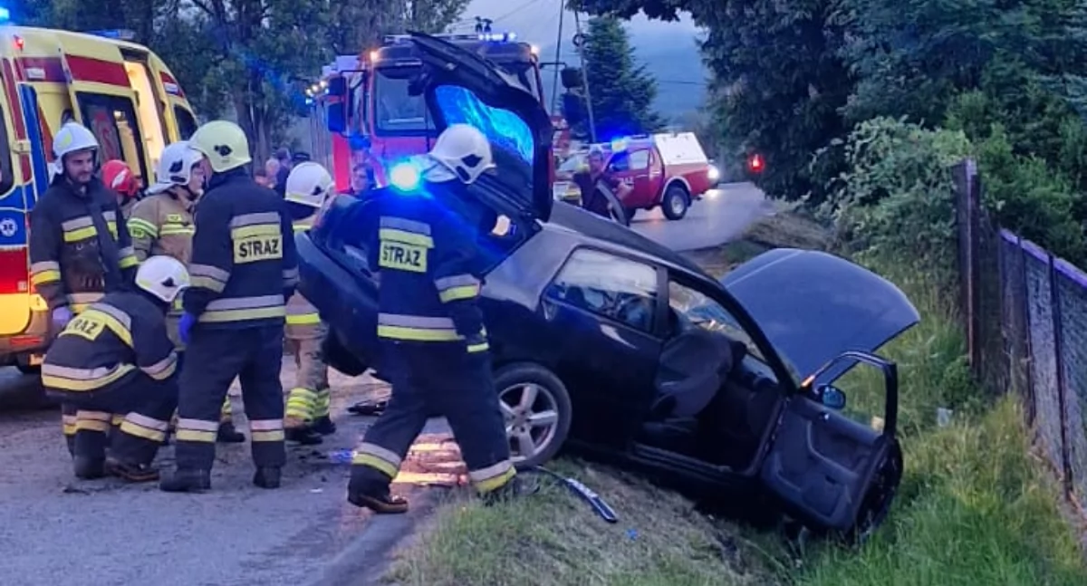 Wypadek na ul. Lipowskiej – służby wciąż pracują na miejscu