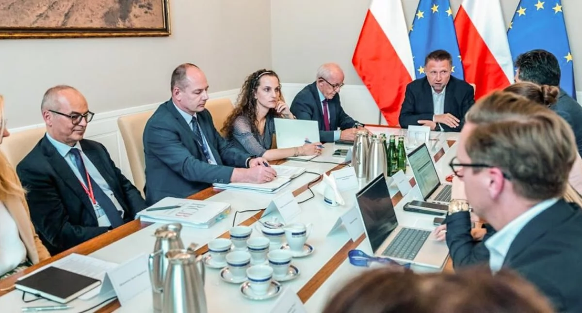 Przygotowania na upały w Polsce jak służby chronią zdrowie i bezpieczeństwo