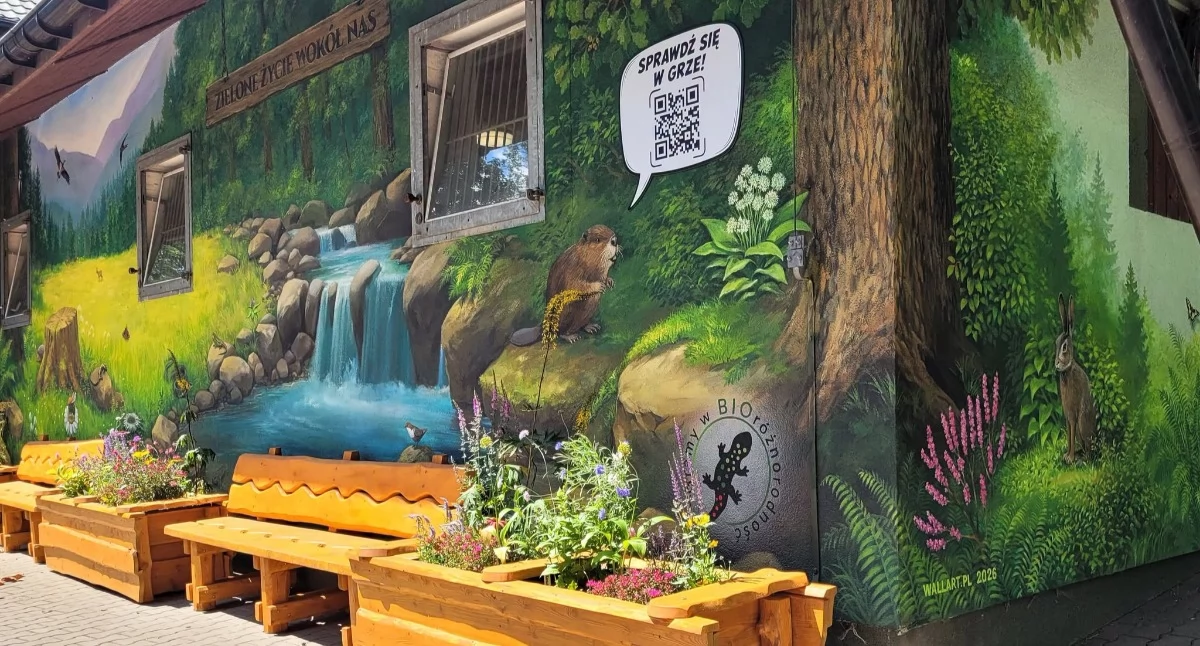 Nowy mural w Żywcu przy Stajni Miejskiej zachęca do poznawania beskidzkiej fauny