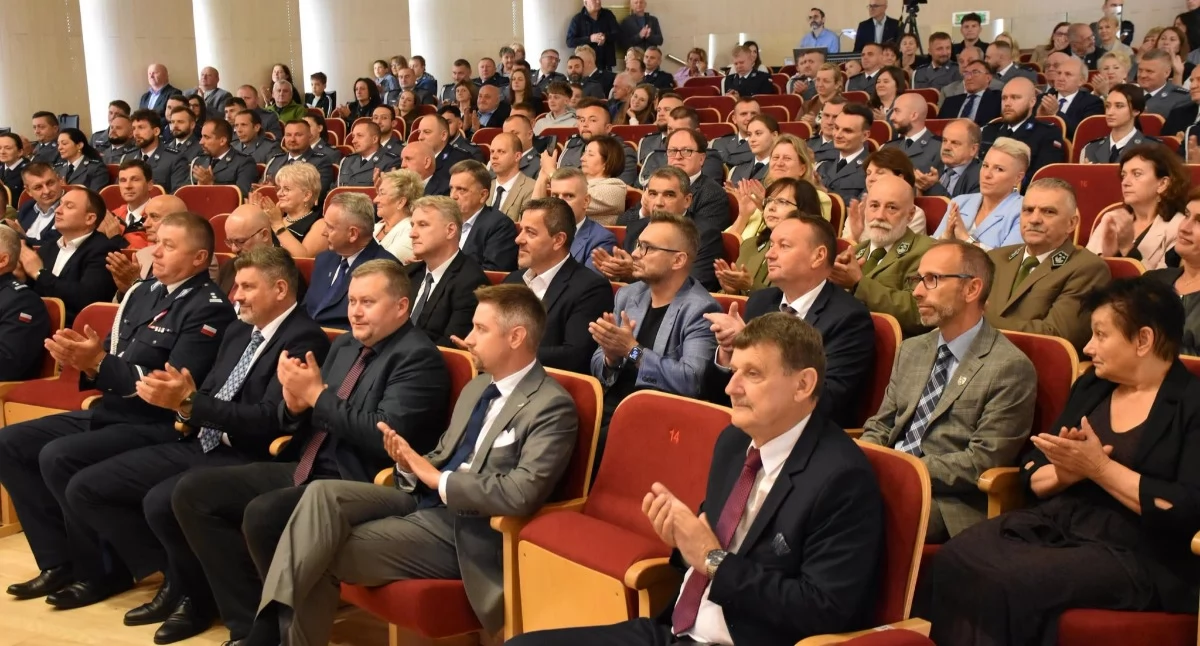 Zaangażowanie i odwaga docenione podczas obchodów Święta Policji w Żywcu