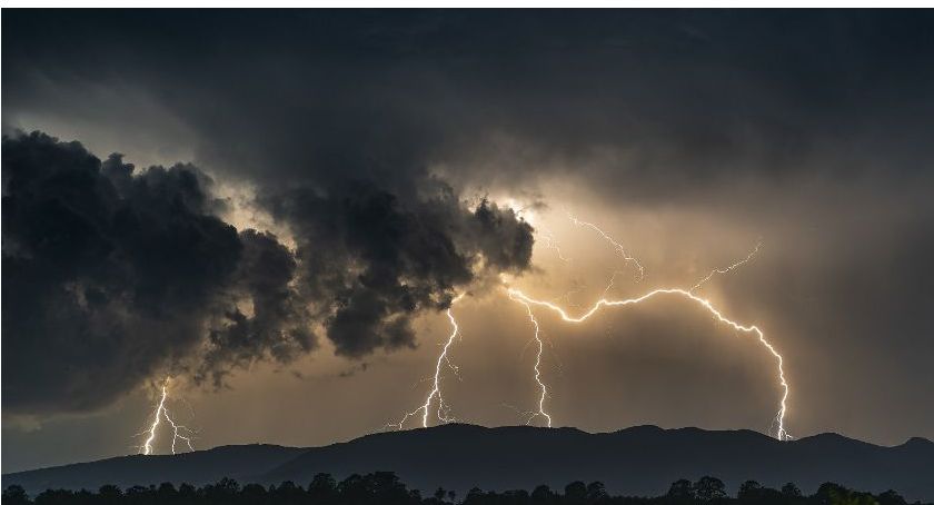 Nadchodzą burze z gradem