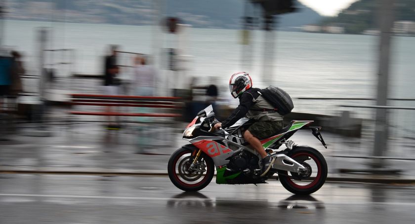 Jednośladem bezpiecznie do celu – motocykliści