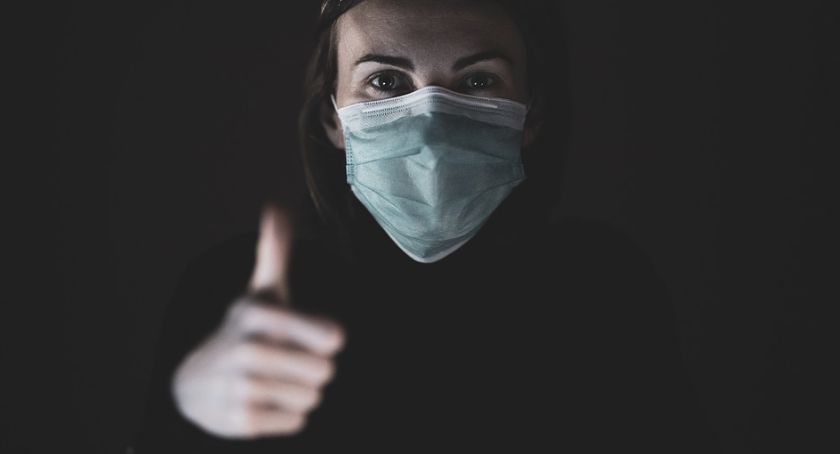 Sytuacja epidemiczna jest dobra, ale wariant Delta niepokoi