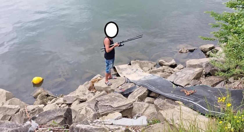 Robił wypady na ryby... Tyle, że nie ma karty wędkarskiej 