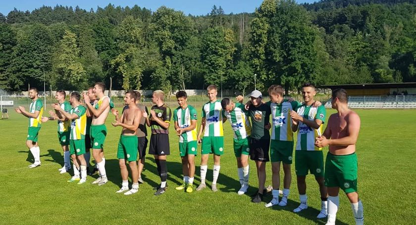 Czarni - Góral rzutem na taśmę wygrali okręgówkę! 
