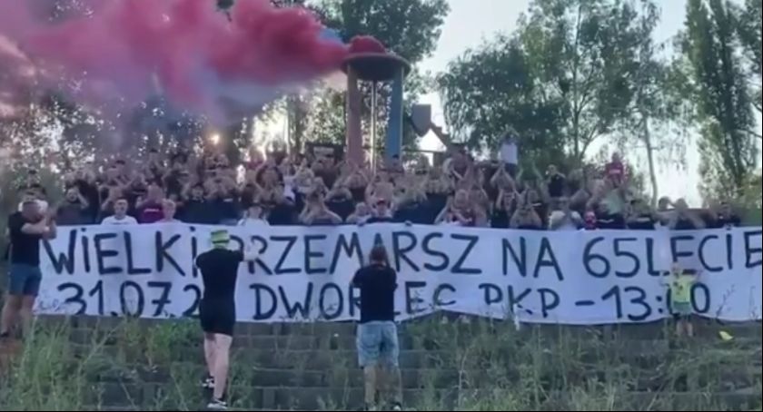 Wielki mecz przyjaźni. Góral świętuje i pomaga 