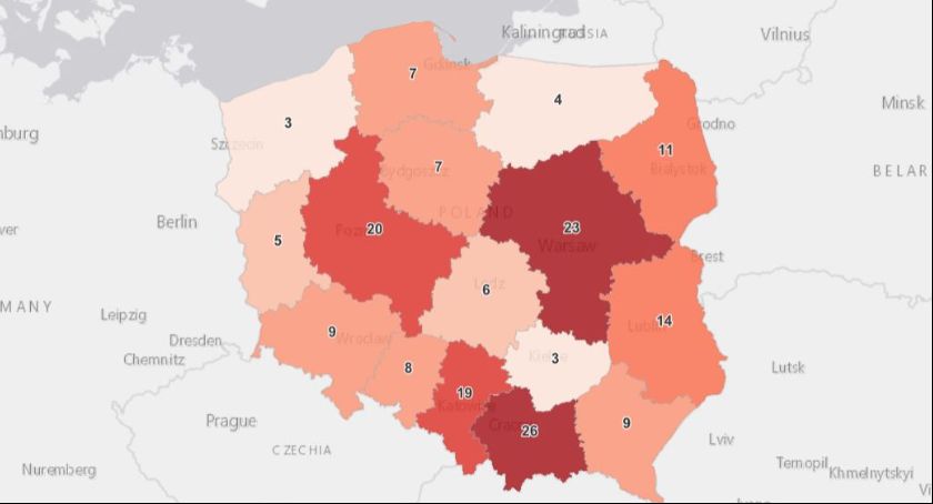 Zakażonych przybywa i przybywa, choć powoli 