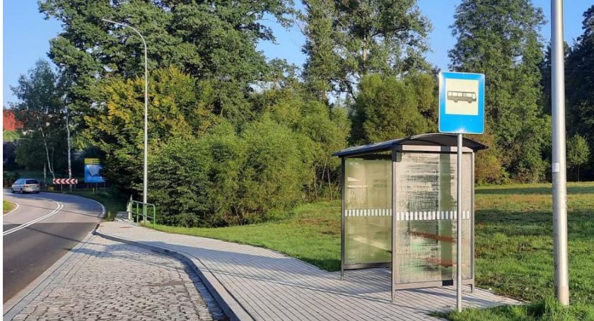 Nowe wiaty przystankowe w Gilowicach 