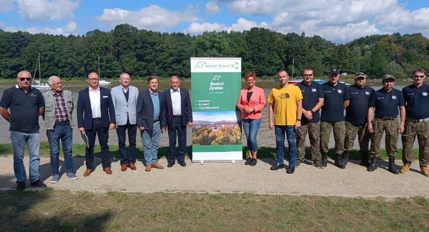 Współpraca na rzecz czystych brzegów Jeziora Żywieckiego