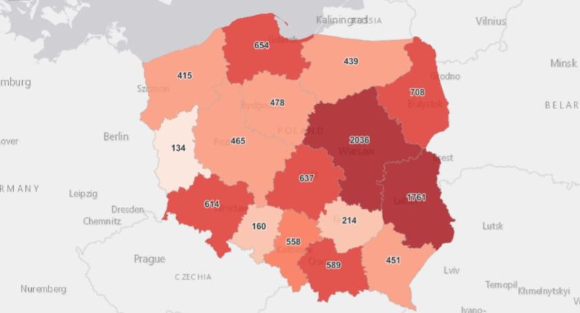 Bariera 10 tys. zakażeń przekroczona, przybywa też osób hospitalizowanych 