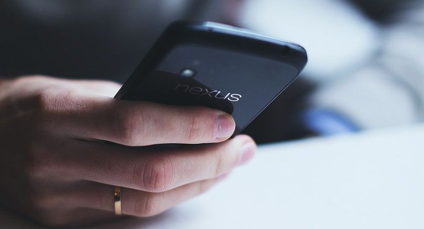 Uważajmy na fałszywe połączenia telefoniczne przestępców podszywających się pod banki