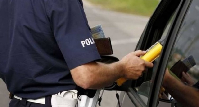 Mając blisko 2 promile uciekał przed policjantami