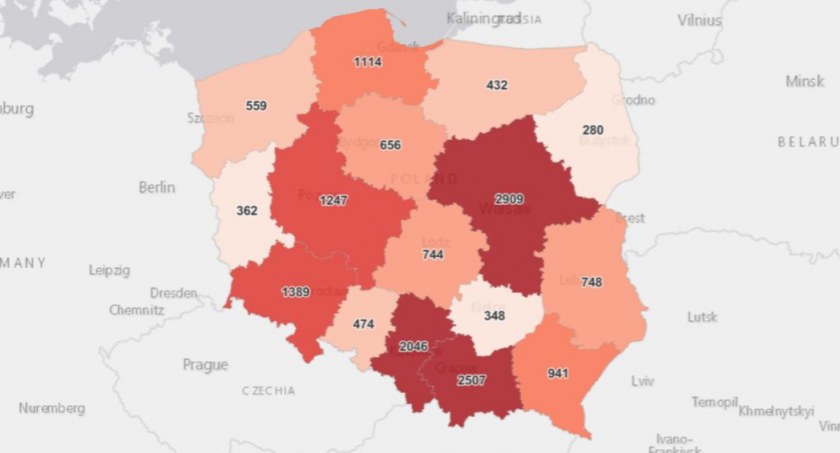 Więcej zakażonych niż przed tygodniem 