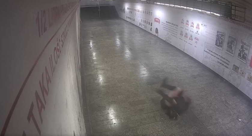 Burmistrz Żywca zbulwersowany! Fikołek był zabawny, ale rwanie w przejściu podziemnym już nie  