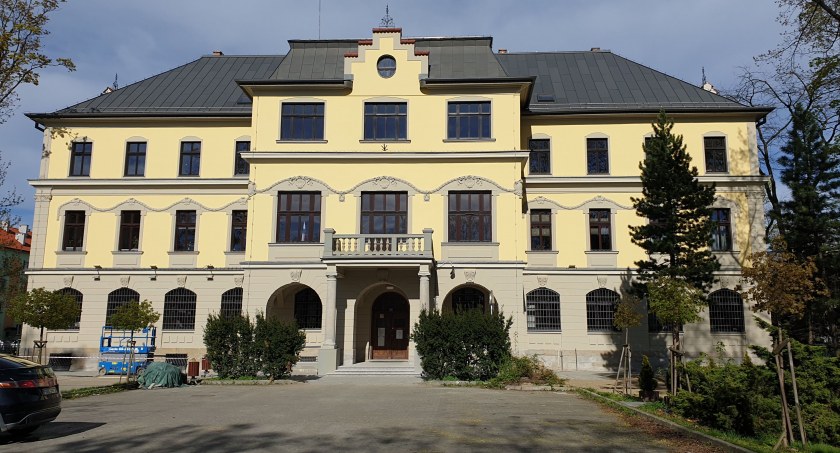Starostwo ograniczyło bezpośrednią obsługę mieszkańców 