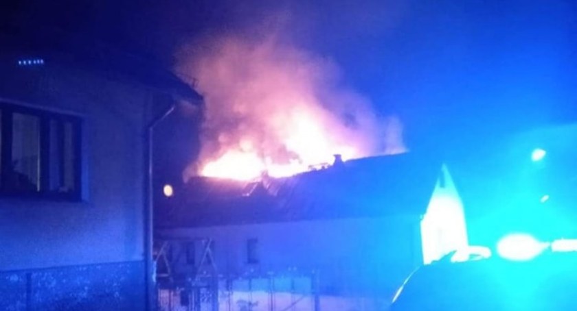 Radziechowy: Duży pożar na poddaszu