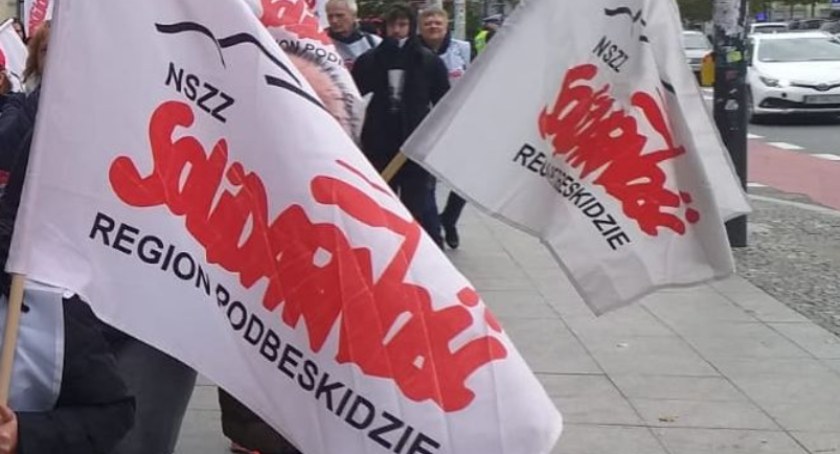 Związkowcy wyjdą na ulice Żywca. Zapowiadają manifestację