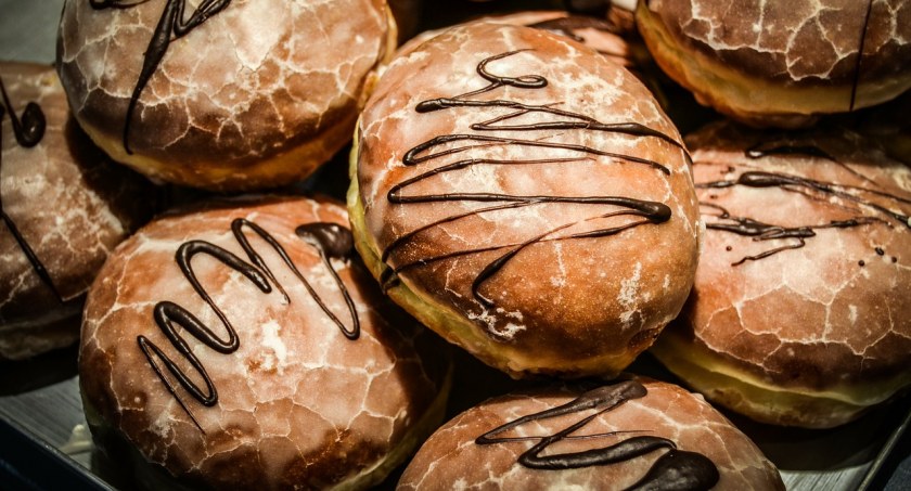Tłusty czwartek – pomysły na pączki z twistem
