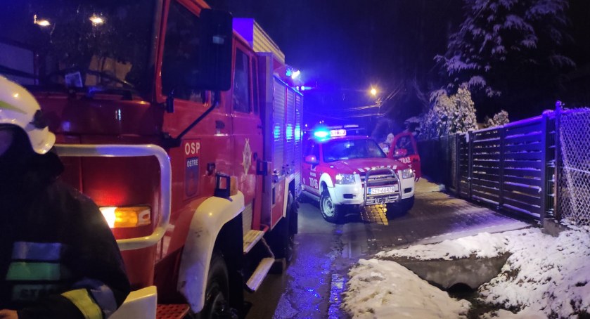 Lipowa: Strażacy uratowali dom 