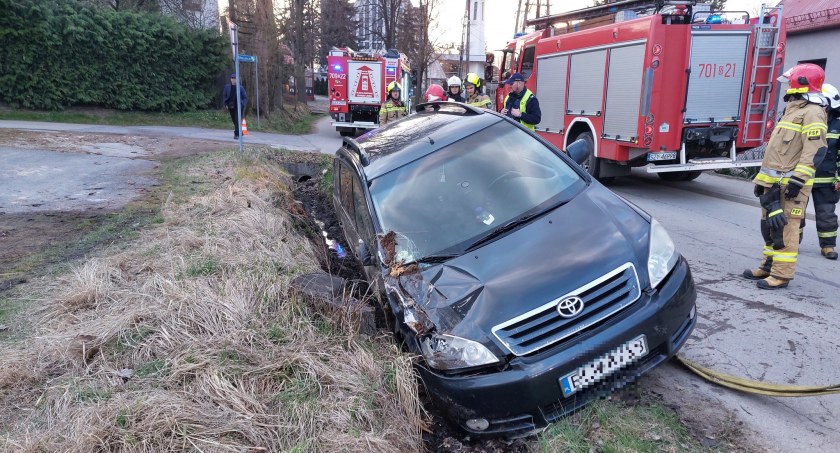 Toyotą do rowu 