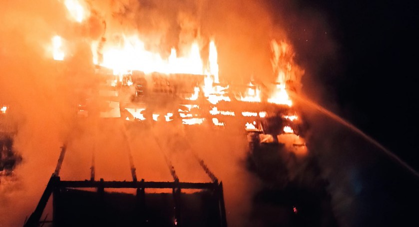 Międzybrodzie Żywieckie: Ogromne straty po nocnym pożarze domu 