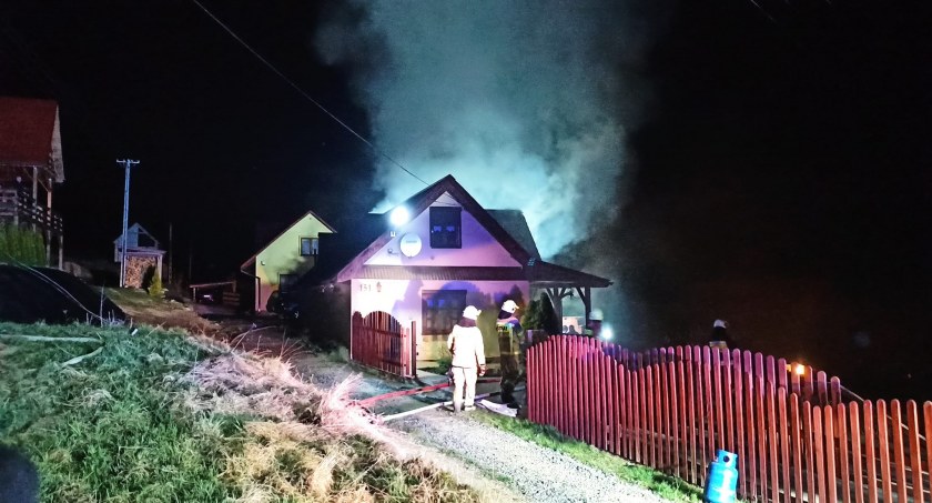 Pewel Wielka: Pożar na poddaszu 