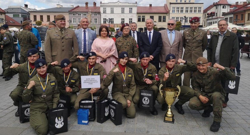 Zawody sportowo-obronne klas mundurowych