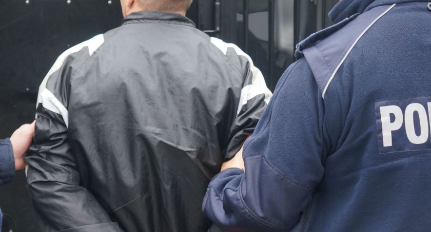Znęcał się i groził, teraz musi opuścić mieszkanie