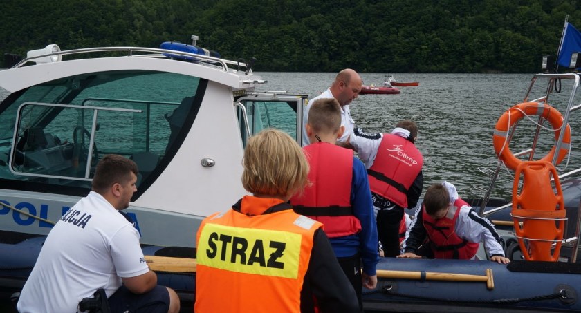 Policjanci, strażacy i woprowcy o bezpiecznym wypoczynku nad wodą