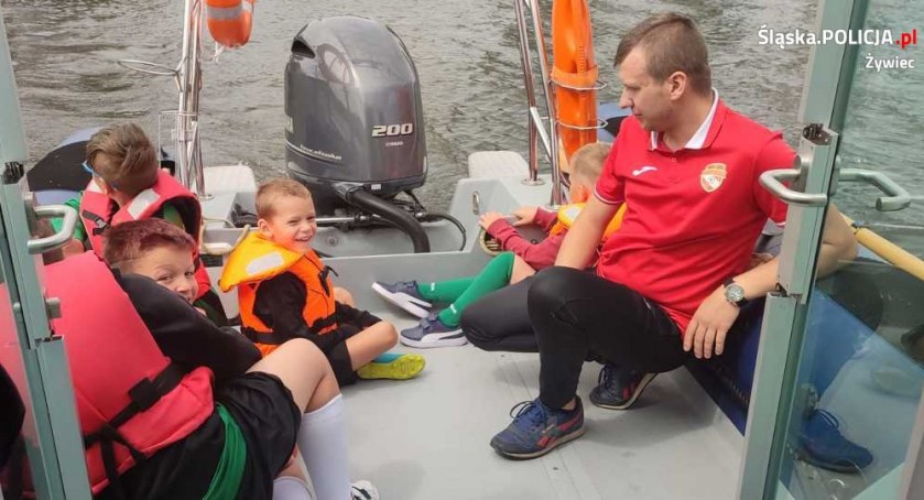 „Kręci mnie bezpieczeństwo nad wodą”  akcja policji i WOPR
