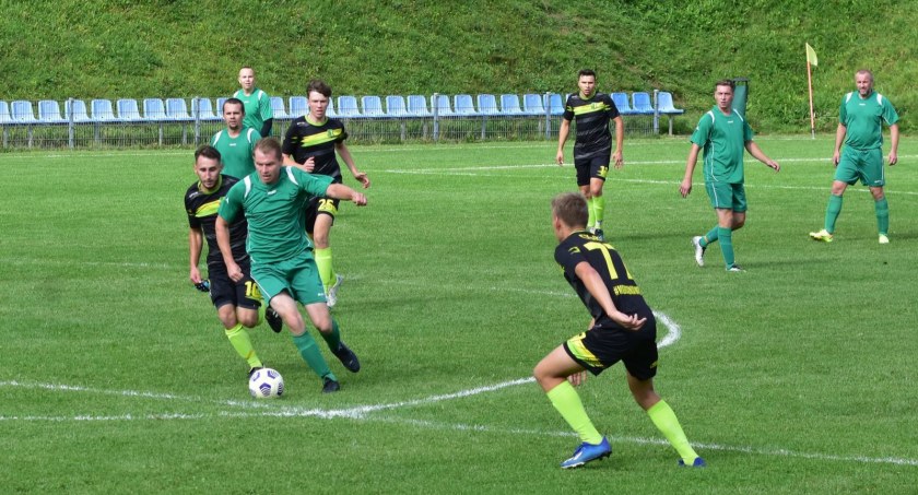 Magórka postawiła się liderowi, hokejowo w Radziechowach, Metal podciął skrzydła Sokołowi (foto i video)