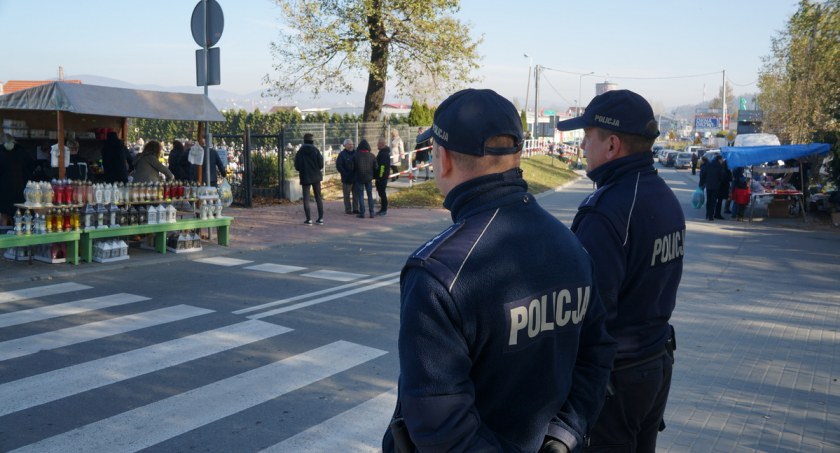 Dzień Wszystkich Świętych – zmiany w organizacji ruchu w Żywcu