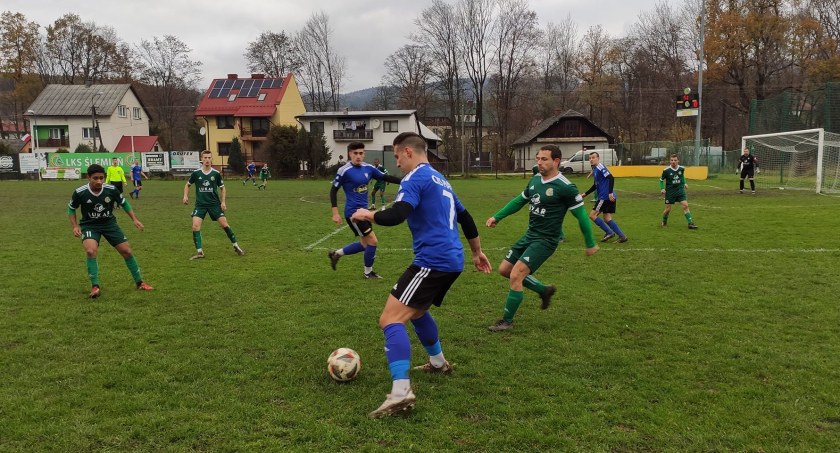 Lider odjechał rywalom. Bory dały lekcję futbolu beniaminkowi, a Podhalanka Beskidowi