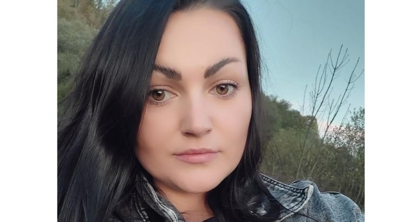 Pomóż Adriannie uwolnić się z uścisku choroby!