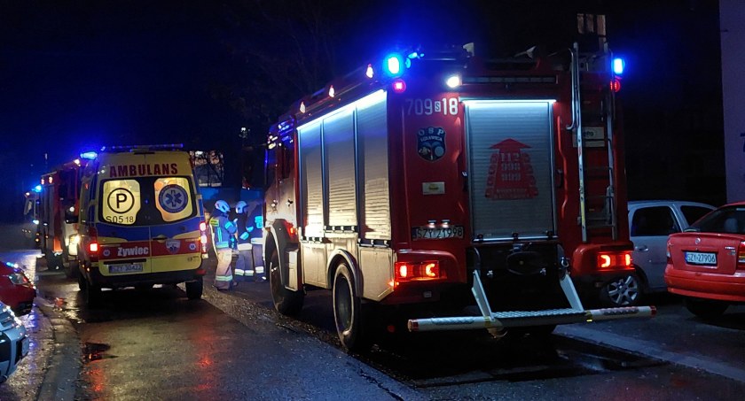Zadymienie klatki schodowej na os.700lecia