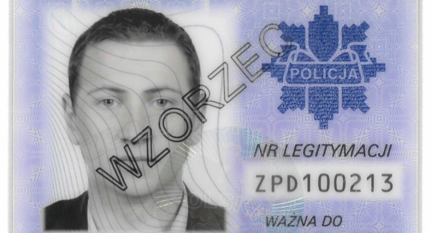 Gdy zatrzymuje cię policjnant upewnij się czy to nie oszust 