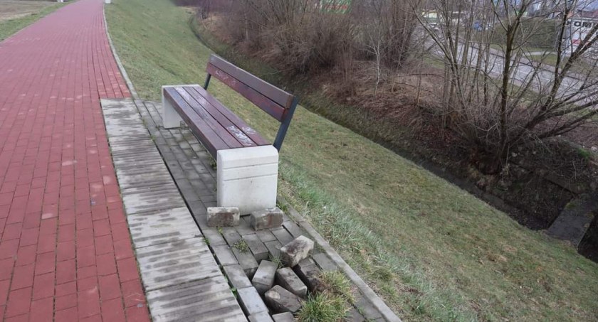 Pokaz siły czy głupoty